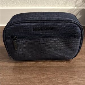 NWOT Life is Good Navy Blue Men's Travel Bag